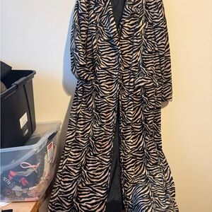 Vtg Bella  Zebra Pattern Duster Coat